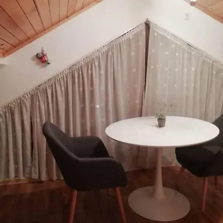 Loft Apartment-rose 아파트