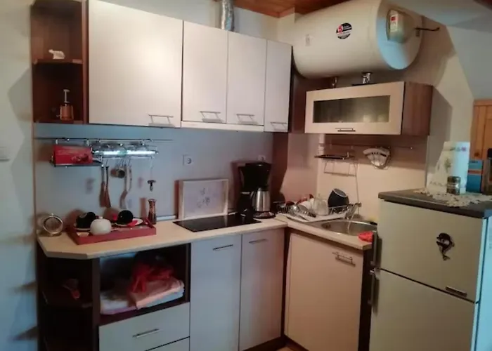 דירה Loft Apartment-rose Sliven